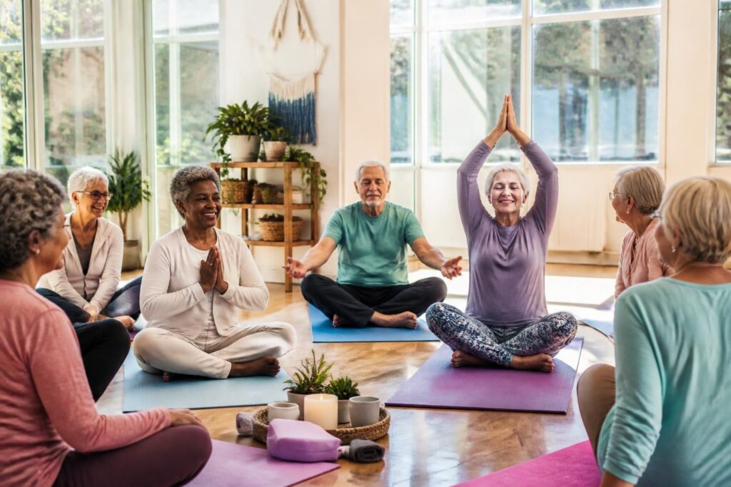 découvrez notre atelier bien-être dédié aux personnes âgées, proposant des activités adaptées pour améliorer la santé, la sociabilité et le bien-être au quotidien.